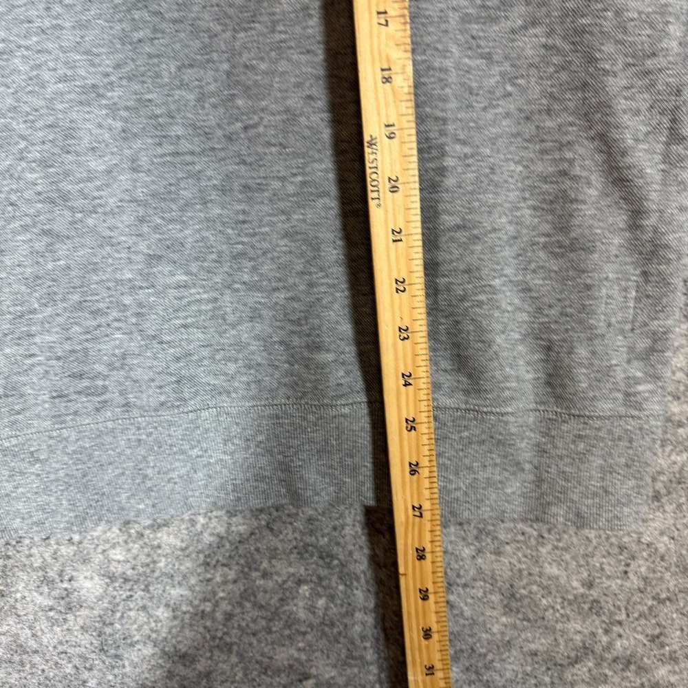 Vuori Gray Long Sleeve Sweatshirt Crewneck Pocket Athleisure Pullover Size M - Picture 14 of 15